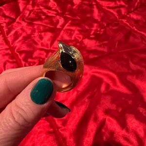 Elegant Gold and Black Women's Ring